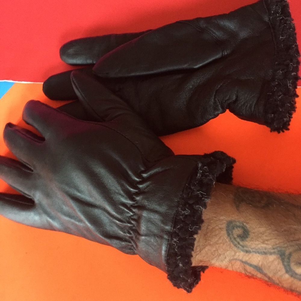 Thinsulate Leather Gloves - image 1